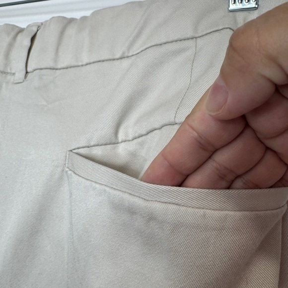 Old Navy Extra High Waisted Taylor Cargo Pants Beige - Picture 10 of 12